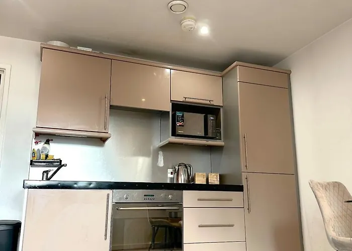 Cosy Waterfront * リーズ